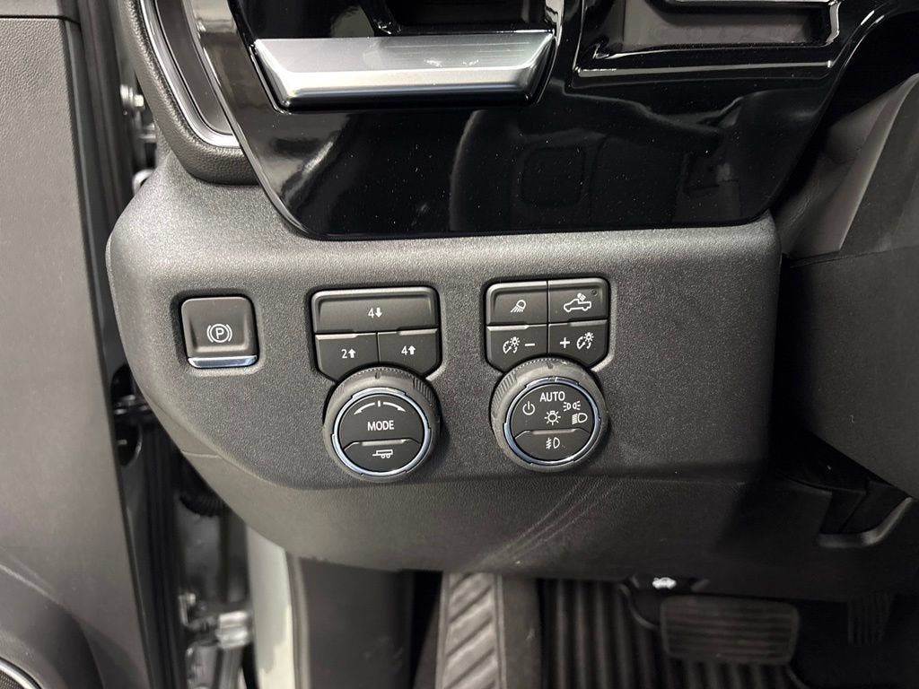 2026 Chevrolet Silverado 3500 HD LT Crew Cab Long Box 4WD