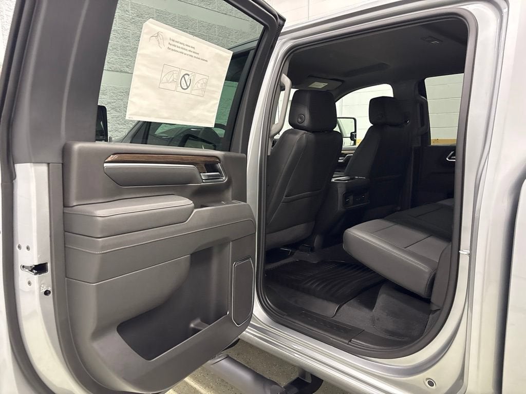 2026 Chevrolet Silverado 3500 HD LT Crew Cab Long Box 4WD