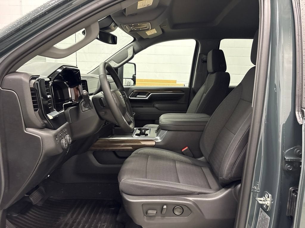 2026 Chevrolet Silverado 3500 HD LT Crew Cab Standard Box 4WD