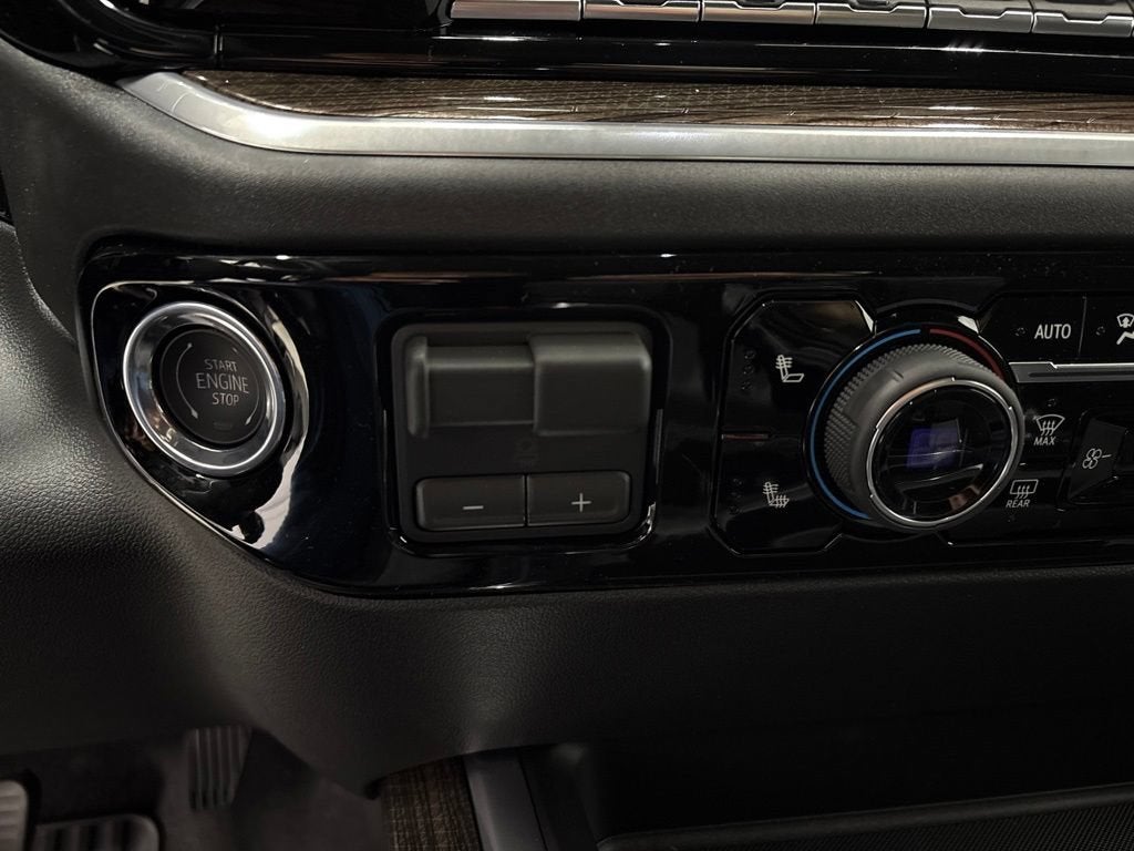 2026 Chevrolet Silverado 3500 HD LT Crew Cab Standard Box 4WD