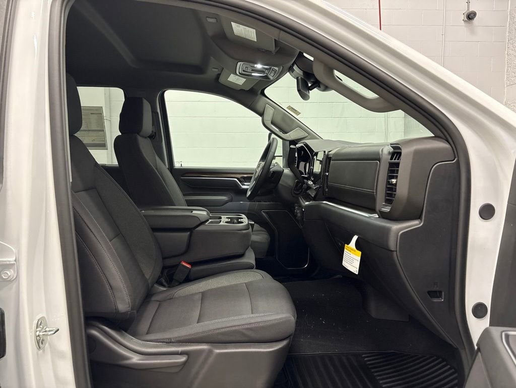 2026 Chevrolet Silverado 3500 HD LT Crew Cab Long Box 4WD