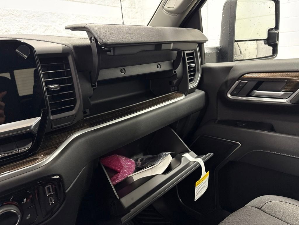 2026 Chevrolet Silverado 3500 HD LT Crew Cab Long Box 4WD