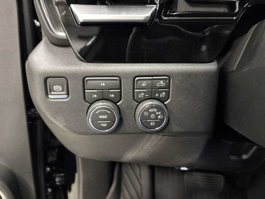 2026 Chevrolet Silverado 3500 HD LT Crew Cab Standard Box 4WD