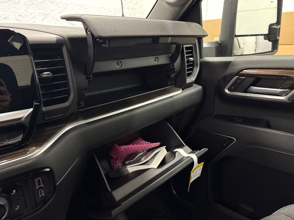 2026 Chevrolet Silverado 3500 HD LT Crew Cab Standard Box 4WD