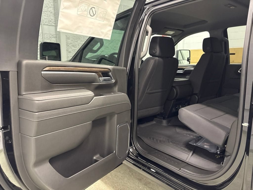 2026 Chevrolet Silverado 3500 HD LT Crew Cab Standard Box 4WD