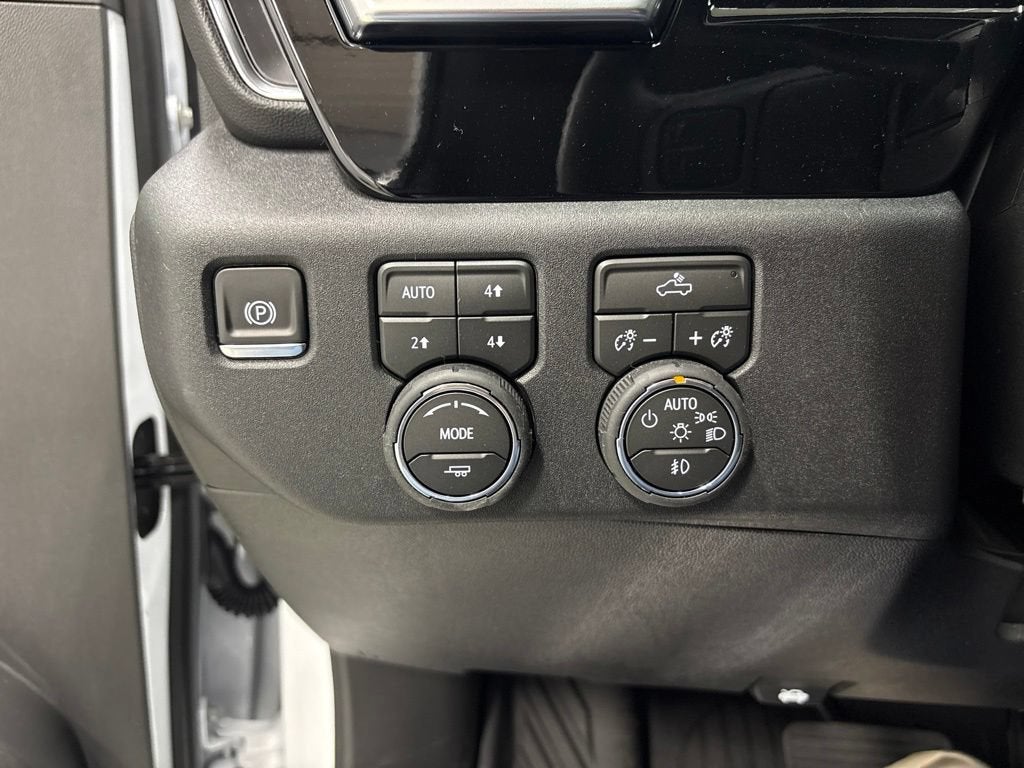 2026 Chevrolet Silverado 3500 HD LT Crew Cab Standard Box 4WD