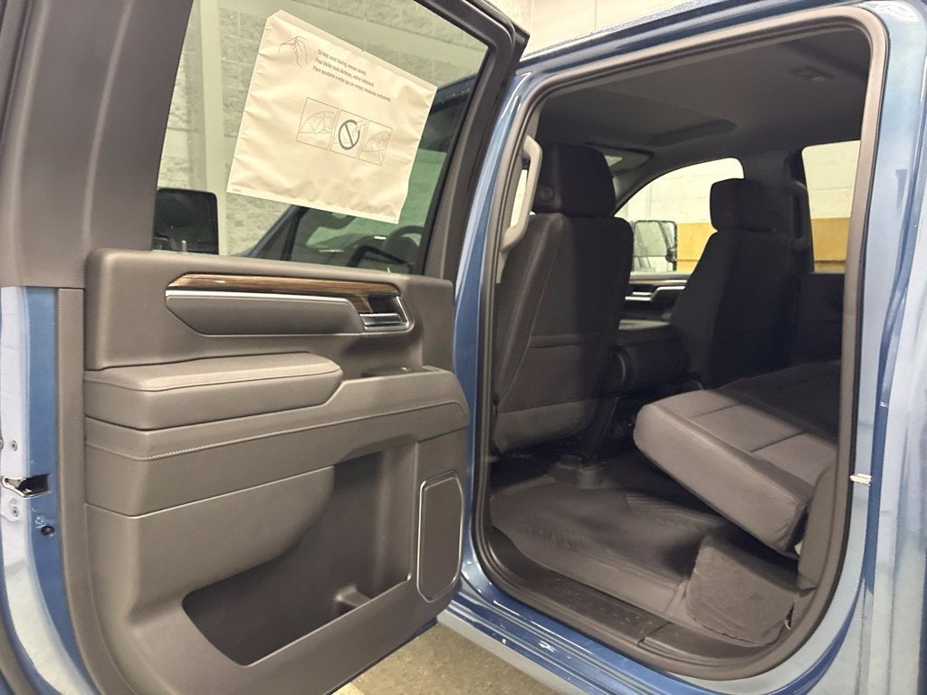 2026 Chevrolet Silverado 3500 HD LT Crew Cab Standard Box 4WD
