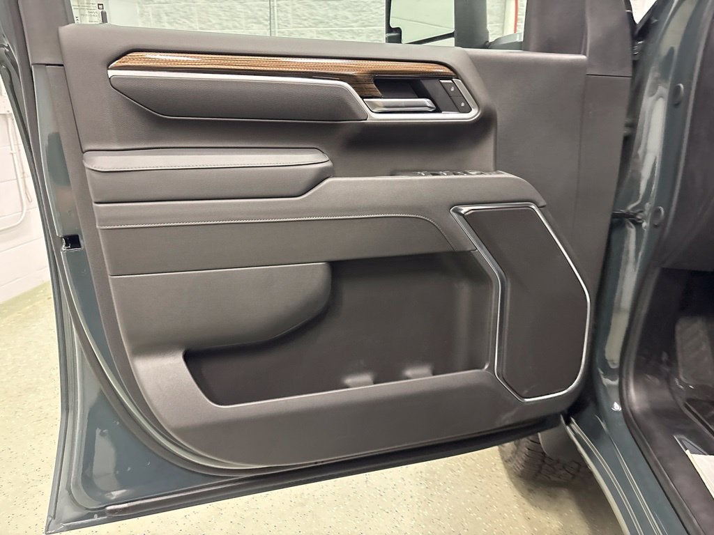 2026 Chevrolet Silverado 3500 HD LT Crew Cab Standard Box 4WD