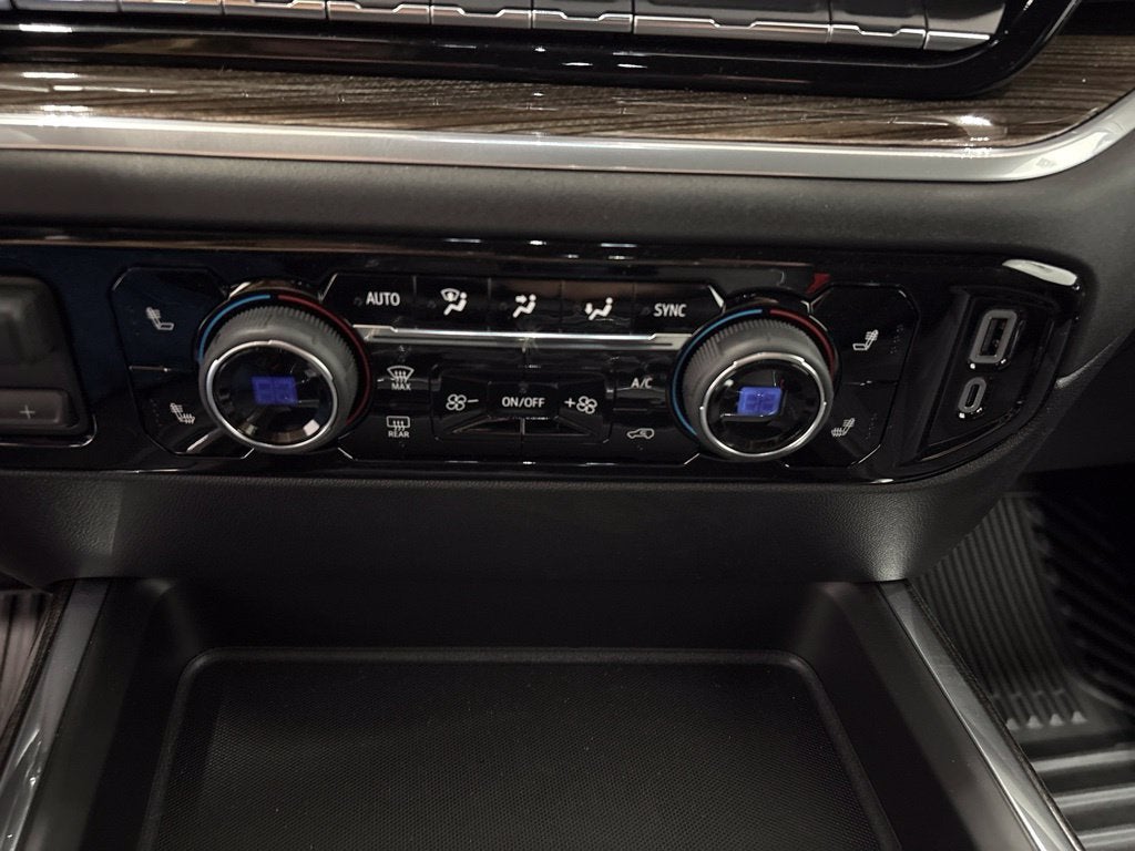 2026 Chevrolet Silverado 3500 HD LT Crew Cab Standard Box 4WD