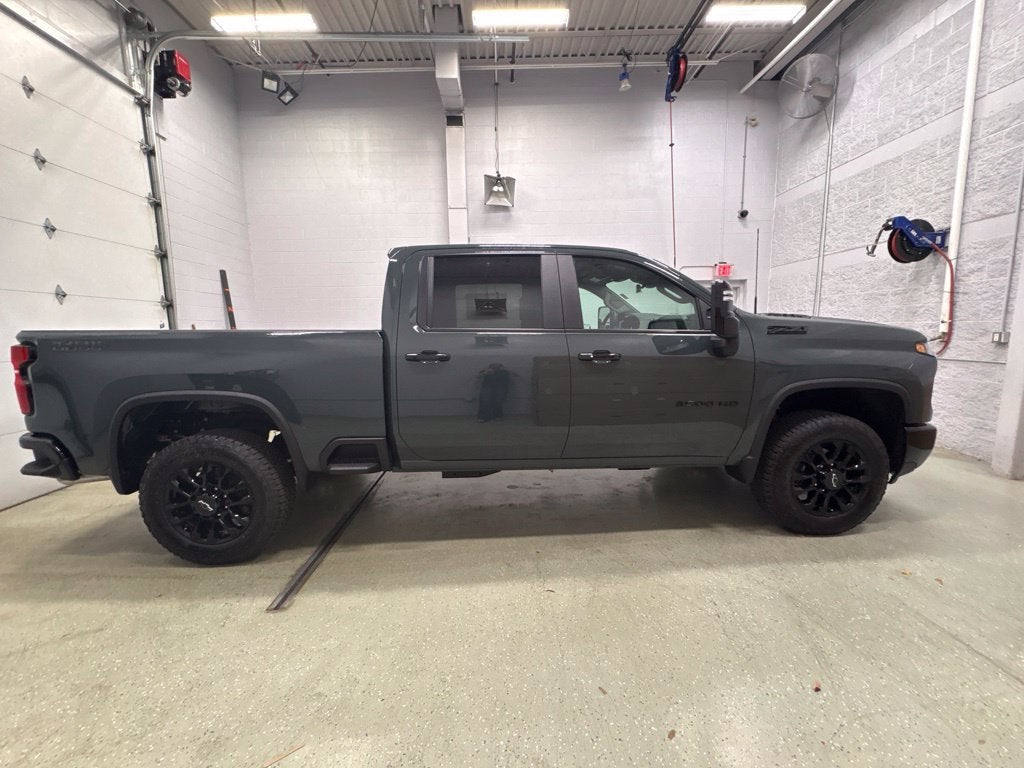 2026 Chevrolet Silverado 3500 HD LT Crew Cab Standard Box 4WD