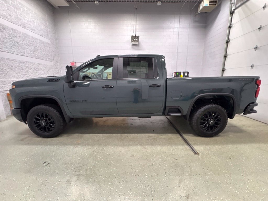 2026 Chevrolet Silverado 3500 HD LT Crew Cab Standard Box 4WD