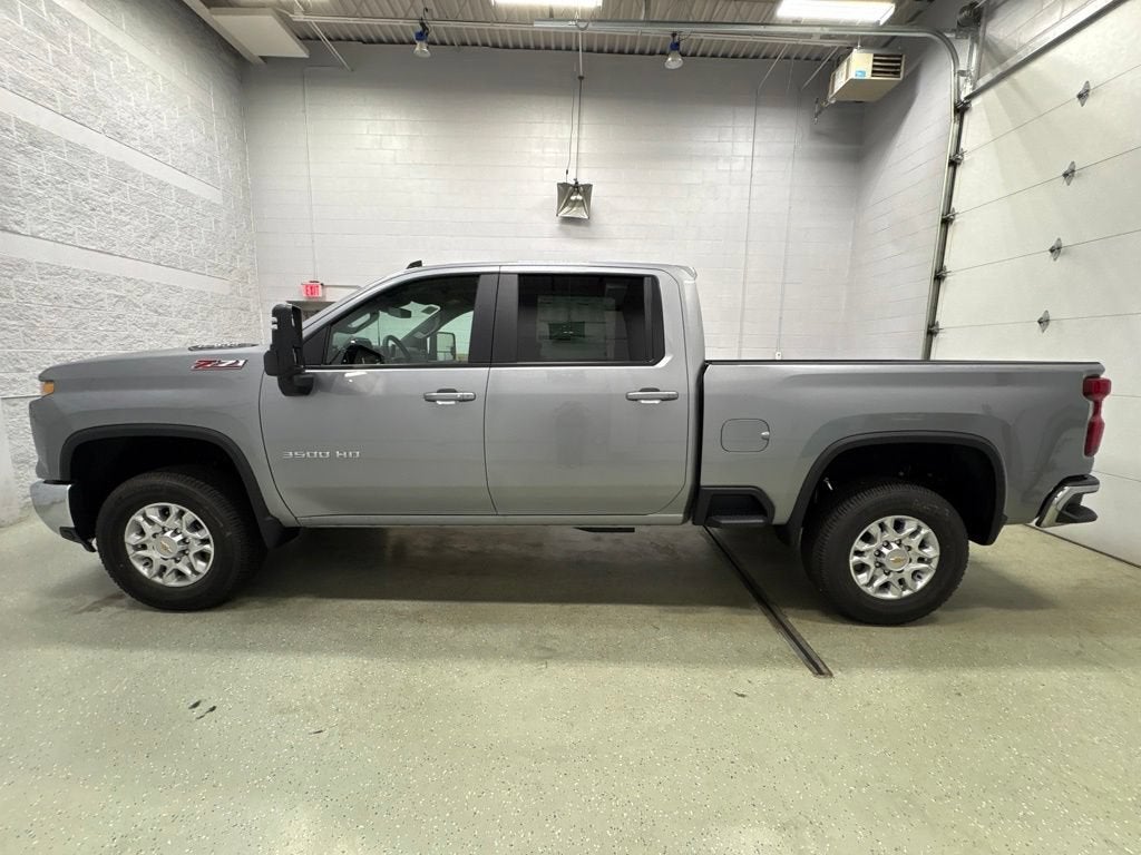 2026 Chevrolet Silverado 3500 HD LT Crew Cab Standard Box 4WD