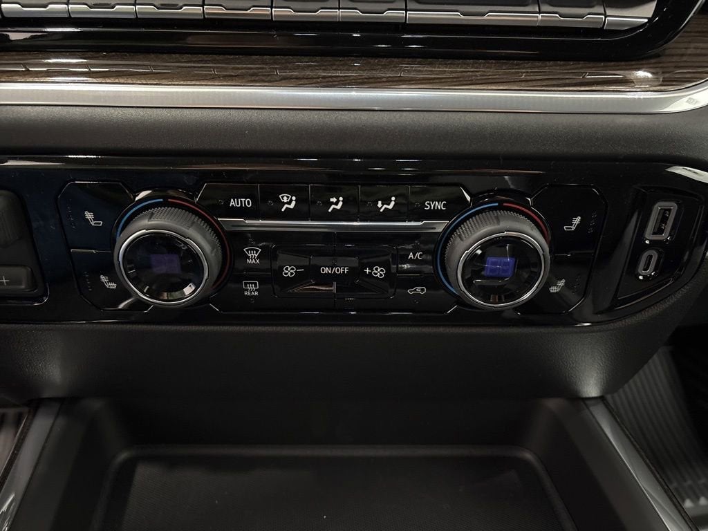 2026 Chevrolet Silverado 3500 HD LT Crew Cab Standard Box 4WD