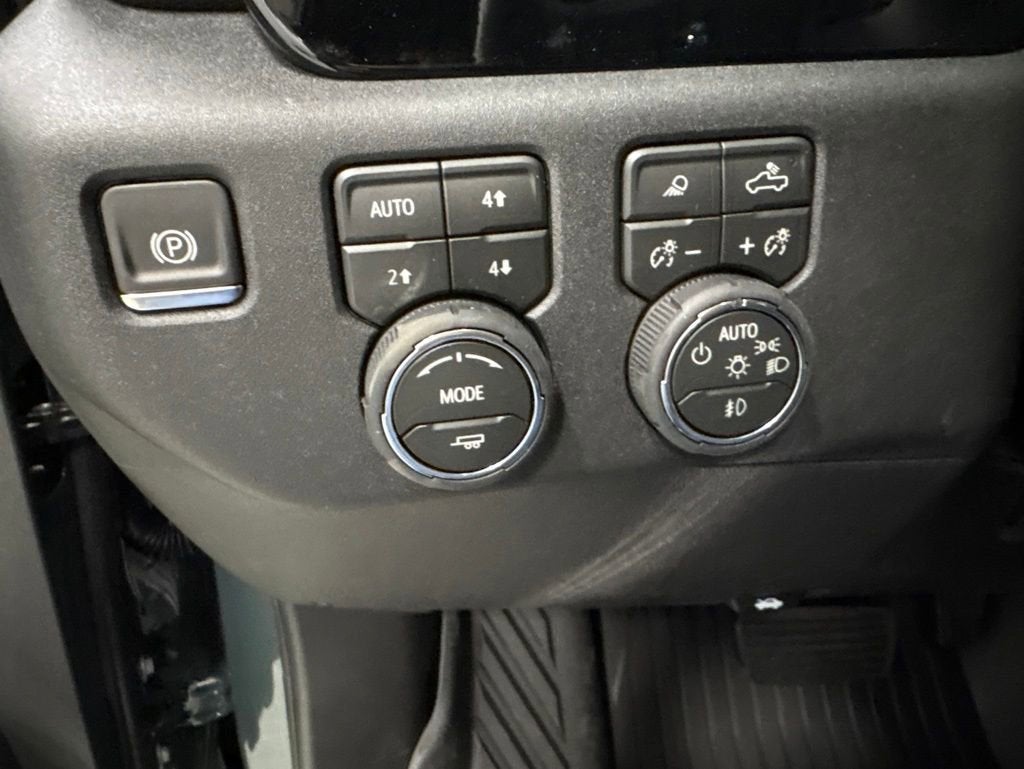 2026 Chevrolet Silverado 3500 HD LT Crew Cab Standard Box 4WD