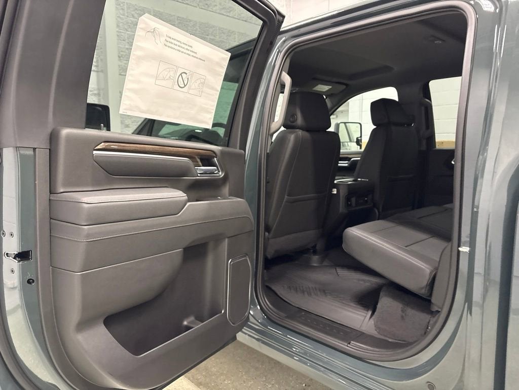 2026 Chevrolet Silverado 3500 HD LT Crew Cab Standard Box 4WD