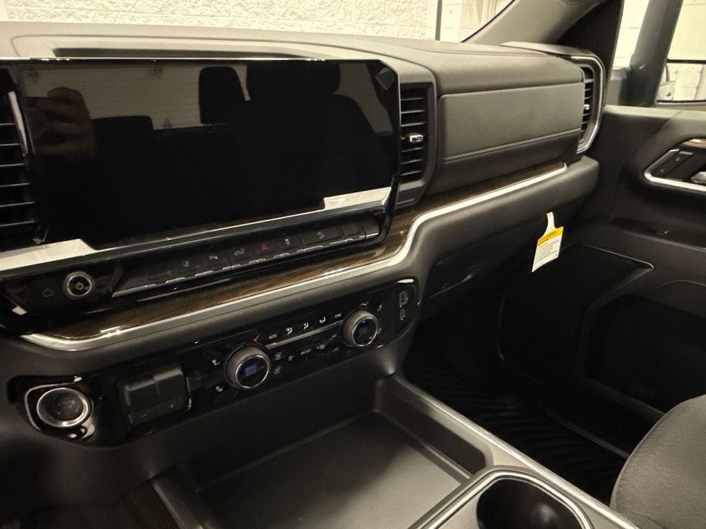 2026 Chevrolet Silverado 3500 HD LT Crew Cab Standard Box 4WD