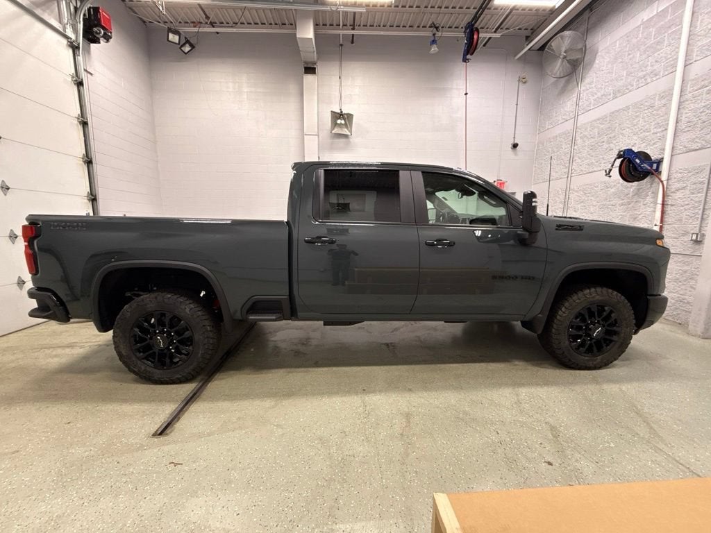 2026 Chevrolet Silverado 3500 HD LT Crew Cab Standard Box 4WD