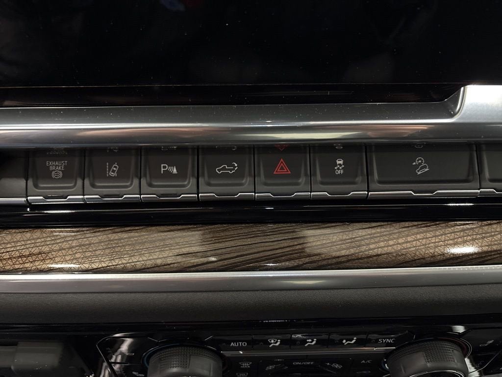 2026 Chevrolet Silverado 3500 HD LT Crew Cab Long Box 4WD