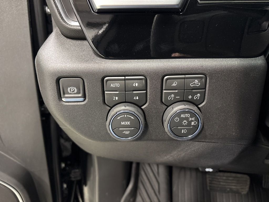 2026 Chevrolet Silverado 3500 HD LT Crew Cab Long Box 4WD