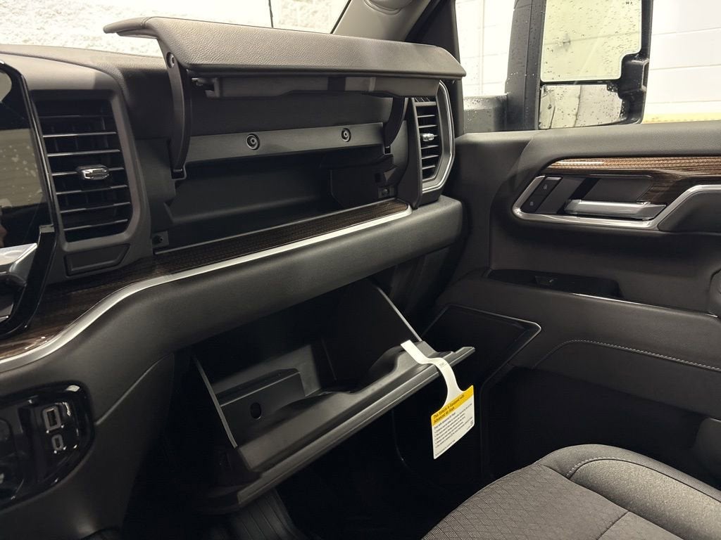 2026 Chevrolet Silverado 3500 HD LT Crew Cab Long Box 4WD