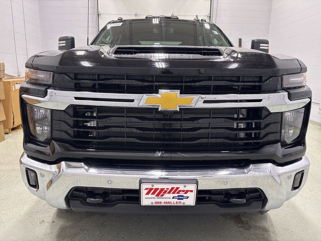 2026 Chevrolet Silverado 3500 HD LT Crew Cab Long Box 4WD