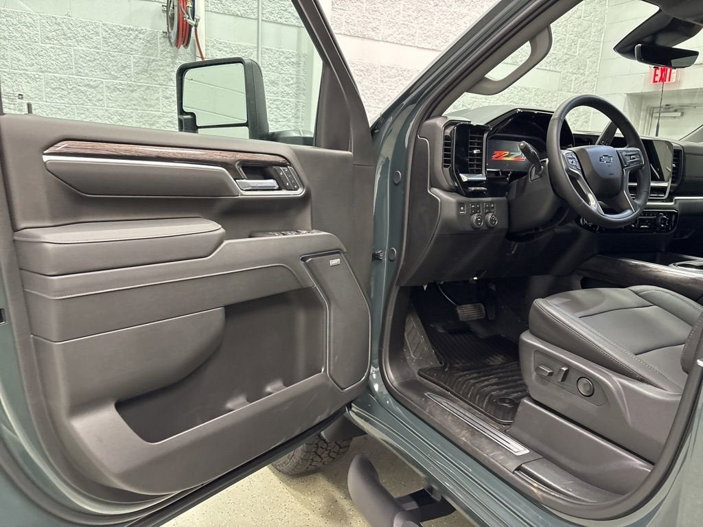 2026 Chevrolet Silverado 3500 HD LTZ Crew Cab Standard Box 4WD