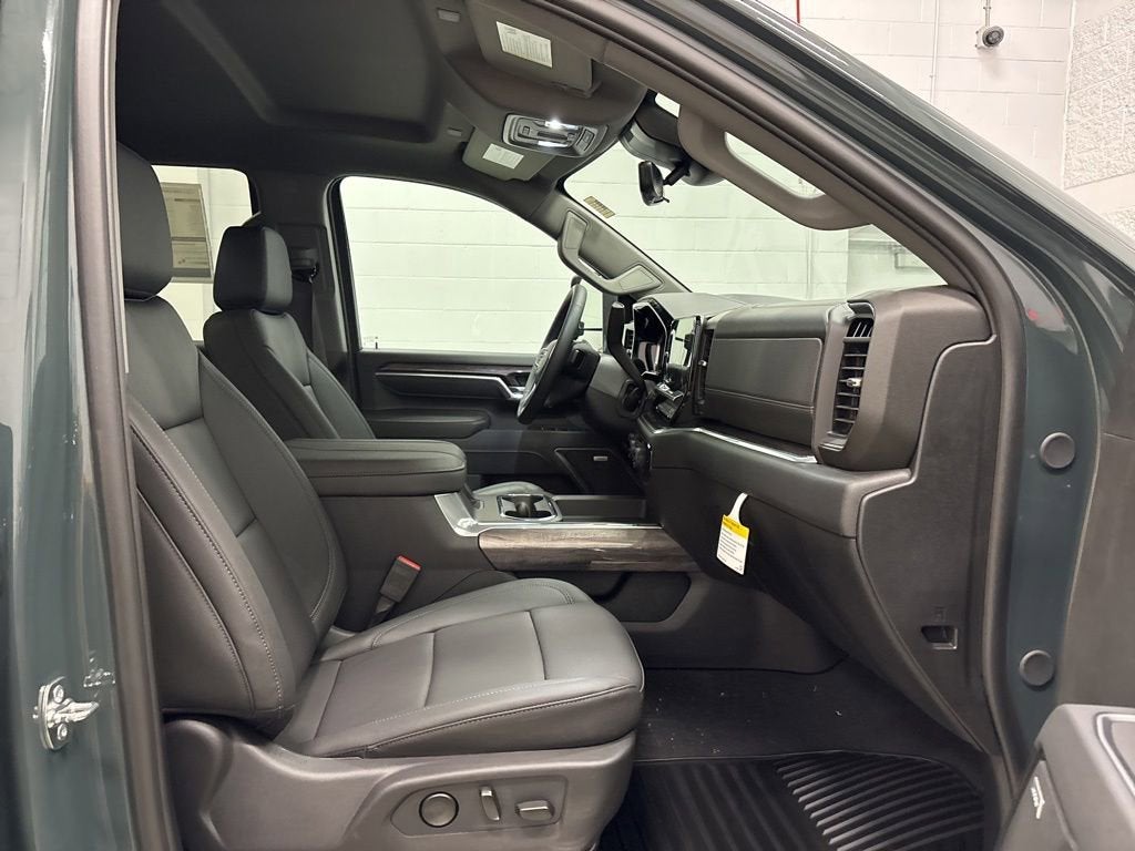 2026 Chevrolet Silverado 3500 HD LTZ Crew Cab Standard Box 4WD