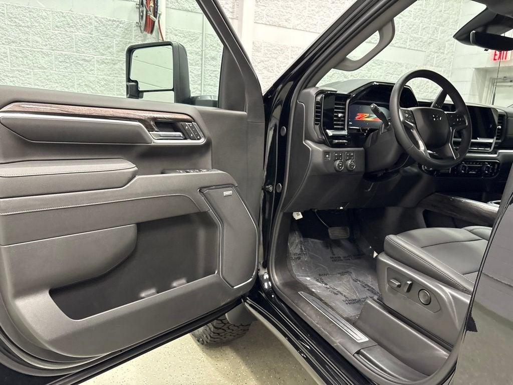 2026 Chevrolet Silverado 3500 HD LTZ Crew Cab Standard Box 4WD