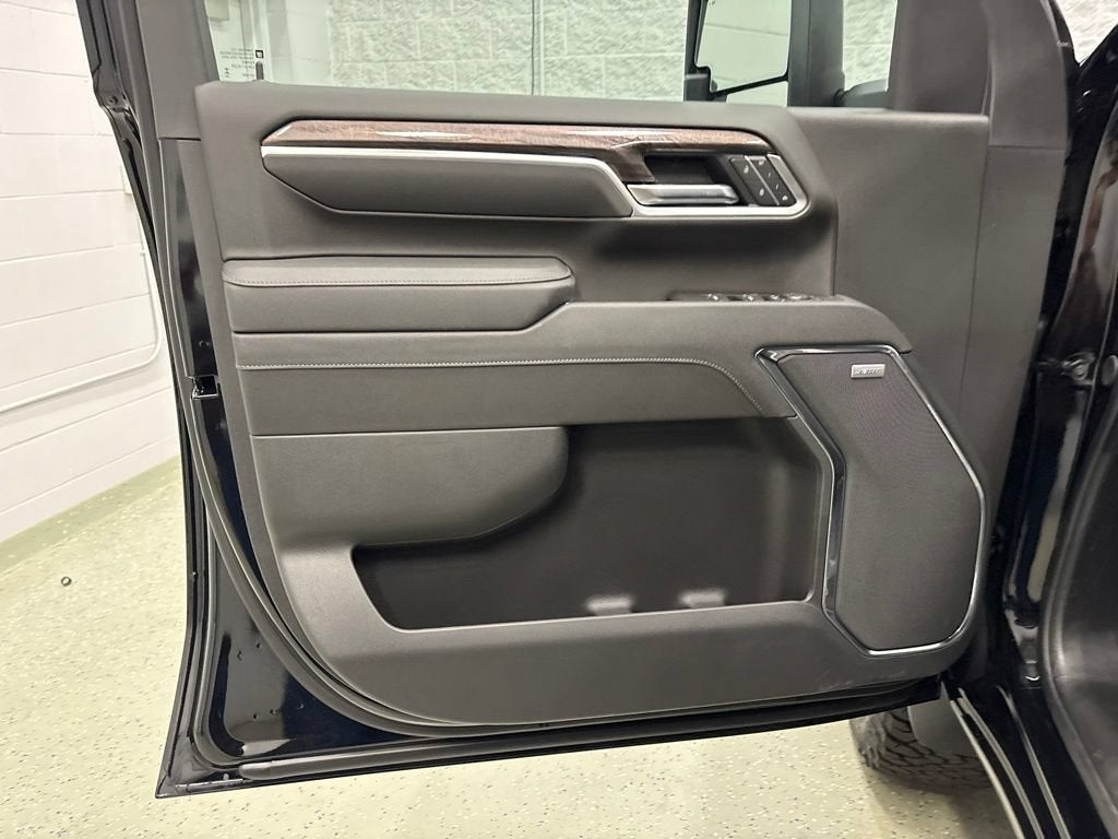 2026 Chevrolet Silverado 3500 HD LTZ Crew Cab Standard Box 4WD