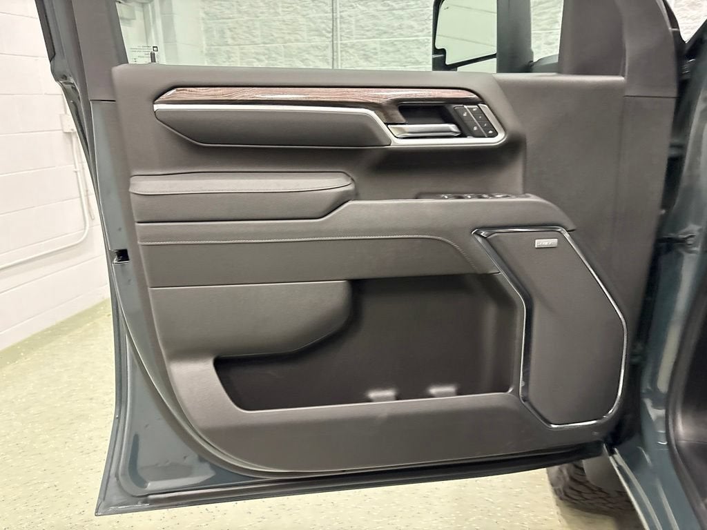 2026 Chevrolet Silverado 3500 HD LTZ Crew Cab Standard Box 4WD