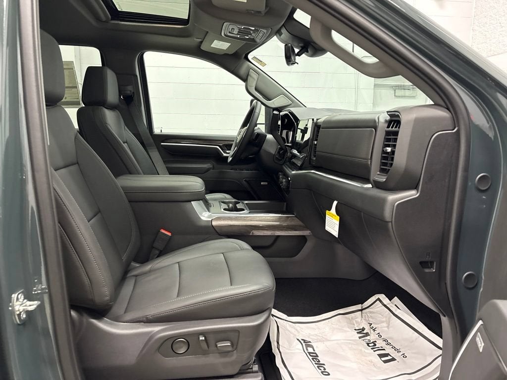 2026 Chevrolet Silverado 3500 HD LTZ Crew Cab Standard Box 4WD