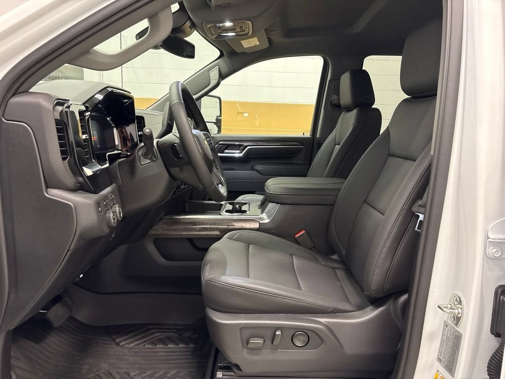 2026 Chevrolet Silverado 3500 HD LTZ Crew Cab Standard Box 4WD
