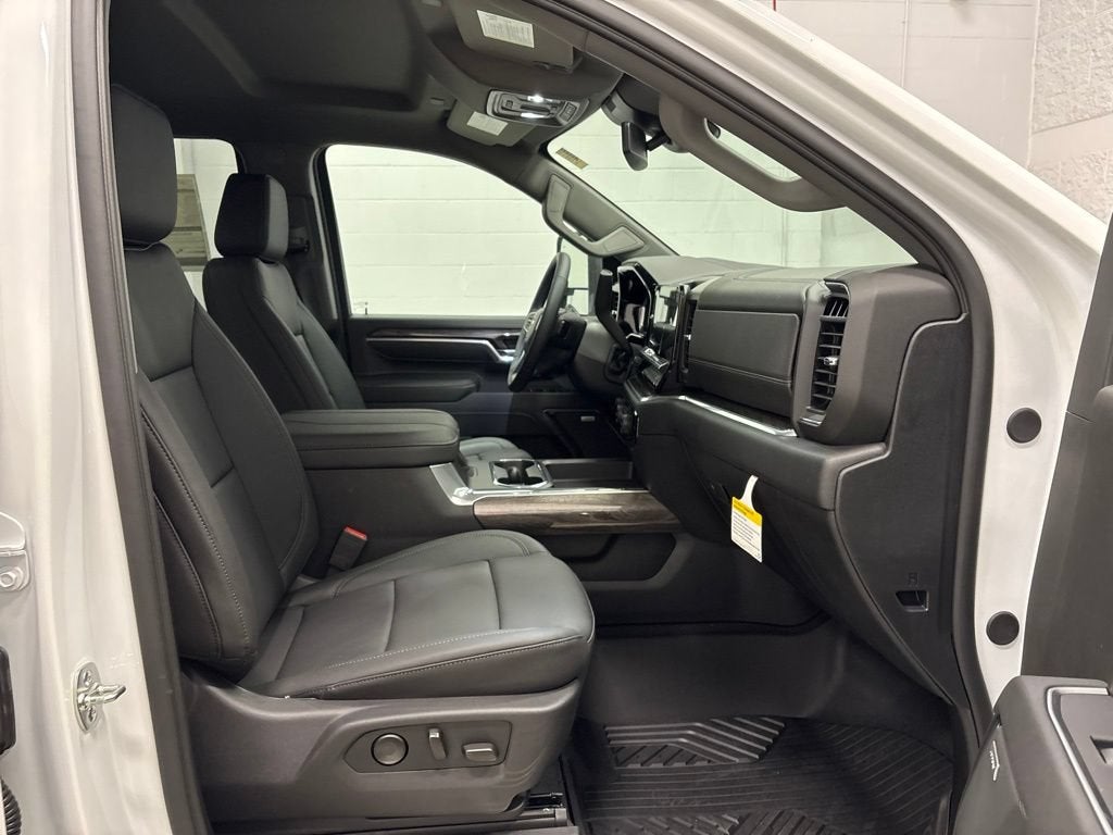 2026 Chevrolet Silverado 3500 HD LTZ Crew Cab Standard Box 4WD