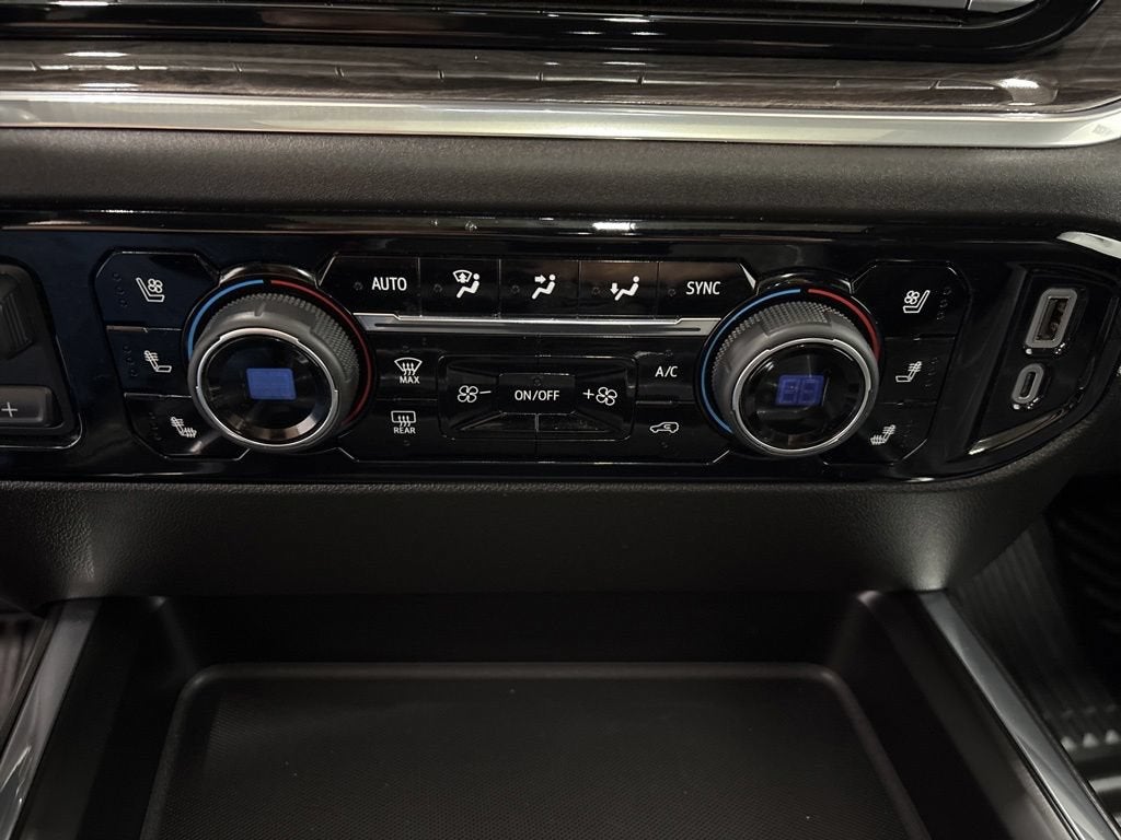 2025 Chevrolet Silverado 3500 HD LTZ