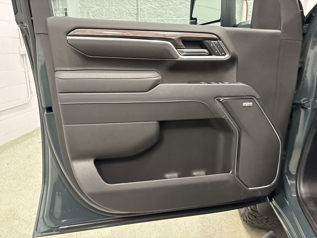 2026 Chevrolet Silverado 3500 HD LTZ Crew Cab Long Box 4WD