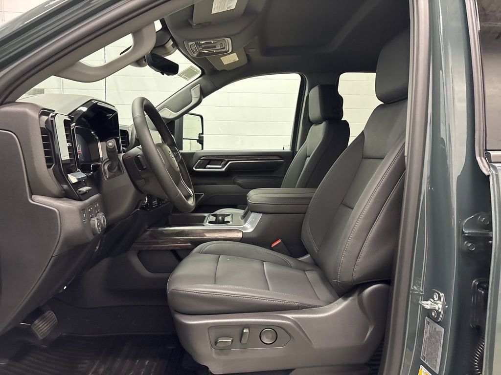 2026 Chevrolet Silverado 3500 HD LTZ Crew Cab Long Box 4WD