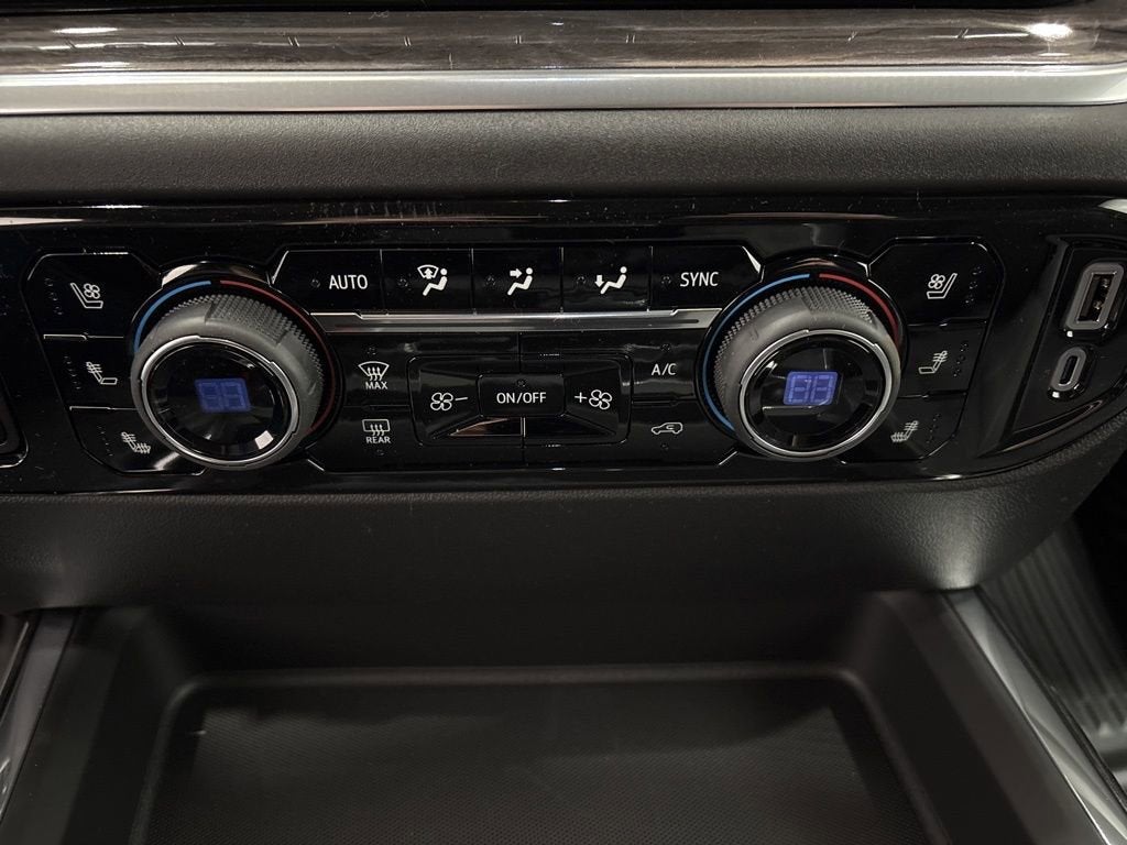 2026 Chevrolet Silverado 3500 HD LTZ Crew Cab Long Box 4WD