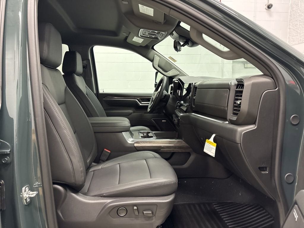 2026 Chevrolet Silverado 3500 HD LTZ Crew Cab Long Box 4WD