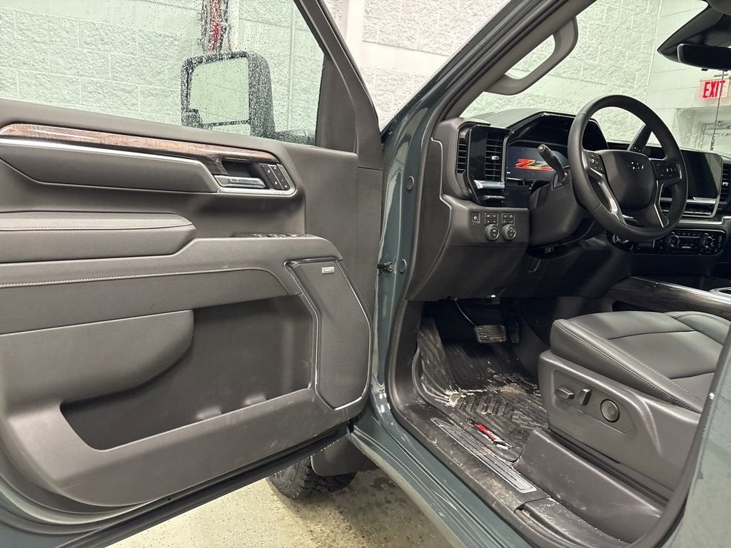 2026 Chevrolet Silverado 3500 HD LTZ Crew Cab Standard Box 4WD