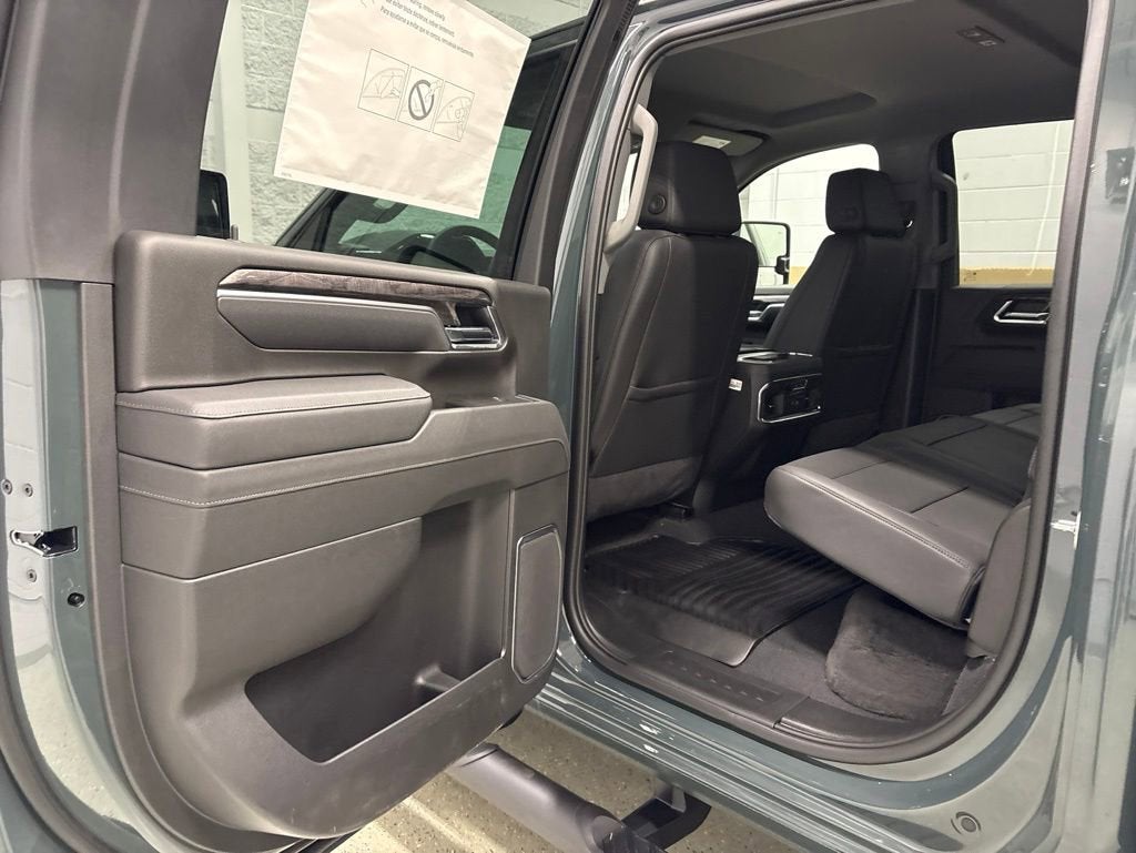 2026 Chevrolet Silverado 3500 HD LTZ Crew Cab Standard Box 4WD