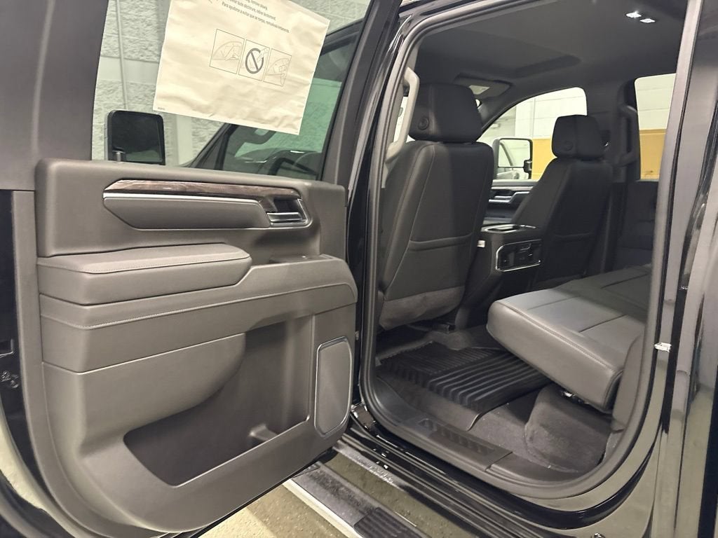 2026 Chevrolet Silverado 3500 HD LTZ DRW Crew Cab Long Box 4WD