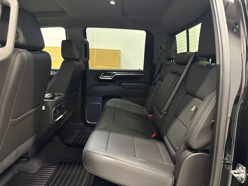 2026 Chevrolet Silverado 3500 HD LTZ DRW Crew Cab Long Box 4WD