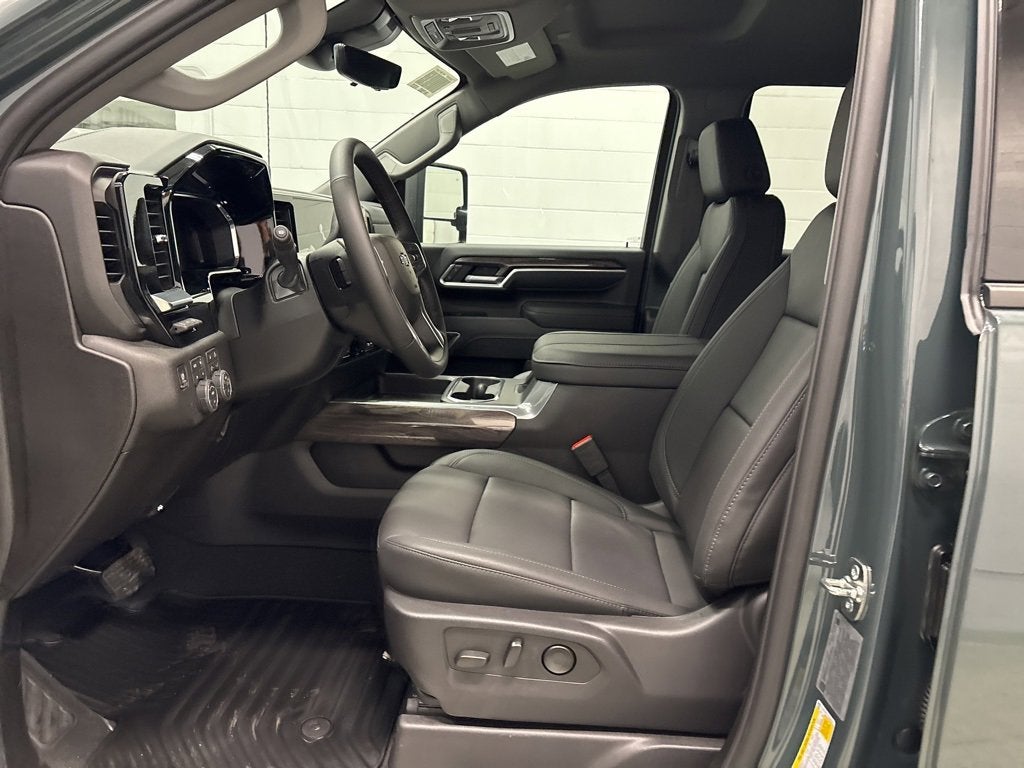 2026 Chevrolet Silverado 3500 HD LTZ Crew Cab Standard Box 4WD