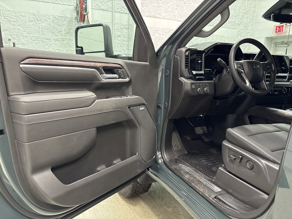 2026 Chevrolet Silverado 3500 HD LTZ Crew Cab Standard Box 4WD