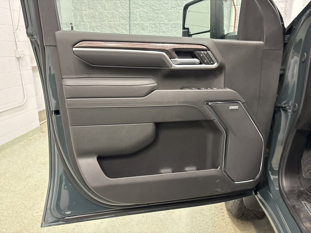 2026 Chevrolet Silverado 3500 HD LTZ Crew Cab Standard Box 4WD