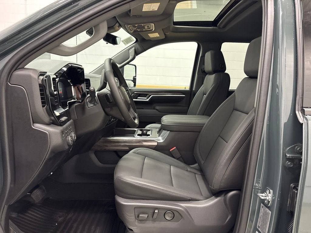 2026 Chevrolet Silverado 3500 HD LTZ Crew Cab Standard Box 4WD