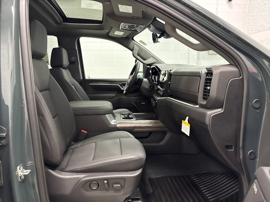 2026 Chevrolet Silverado 3500 HD LTZ Crew Cab Standard Box 4WD