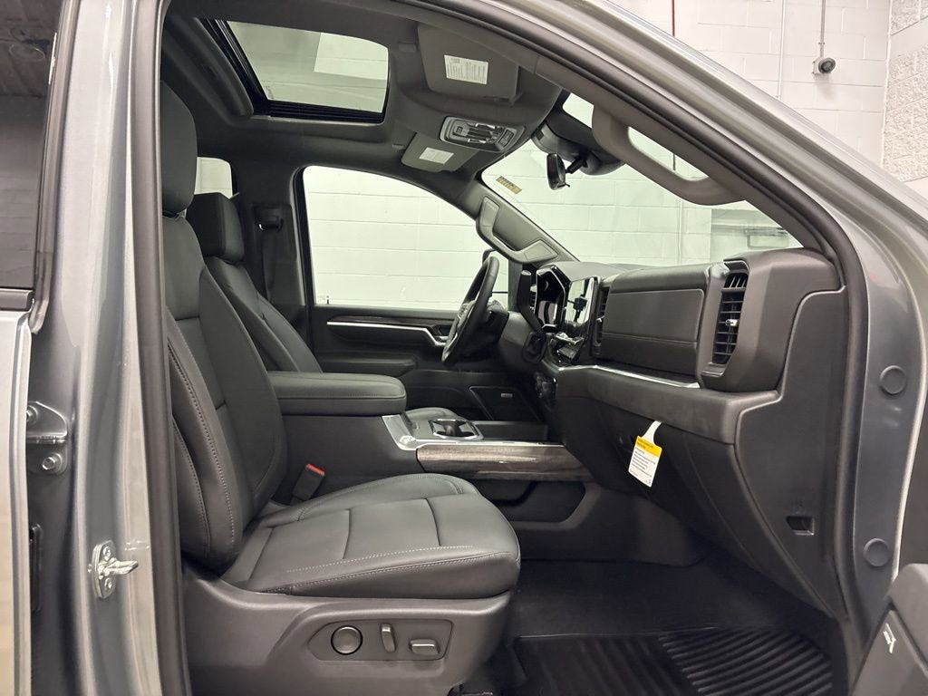 2026 Chevrolet Silverado 3500 HD LTZ Crew Cab Standard Box 4WD