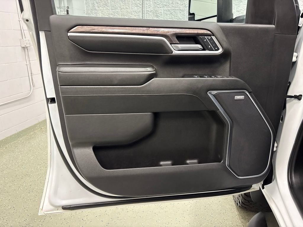 2025 Chevrolet Silverado 3500 HD LTZ