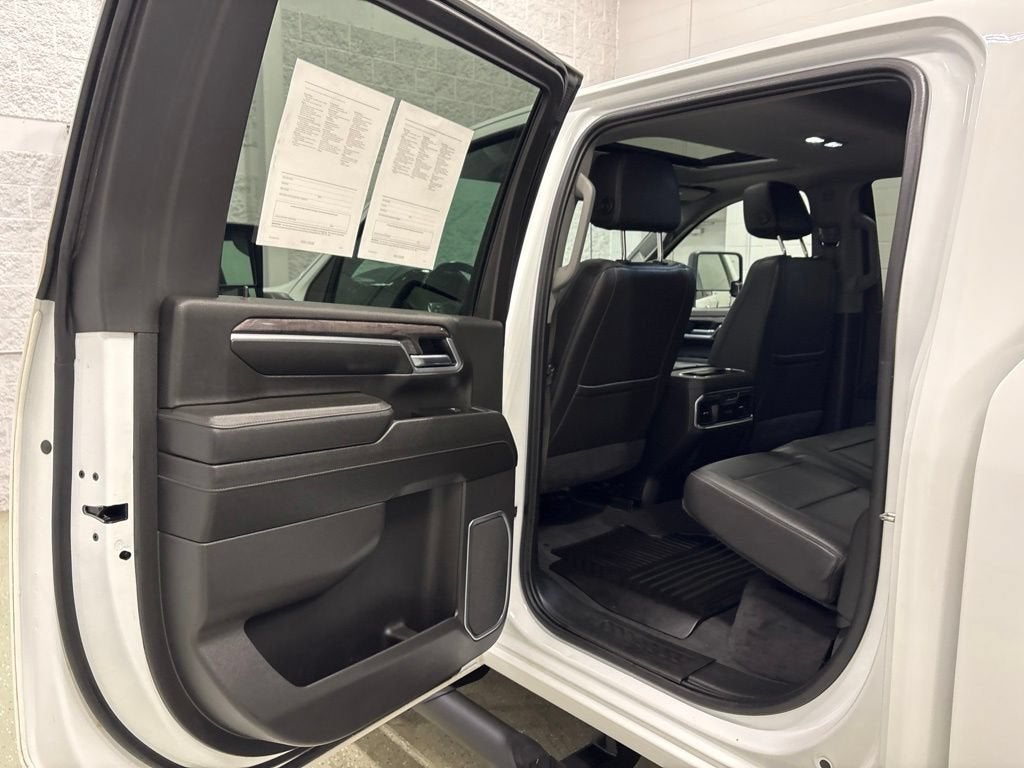 2025 Chevrolet Silverado 3500 HD LTZ